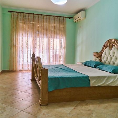 Kalpazo Home Skanderbeg Square Тирана Екстер'єр фото
