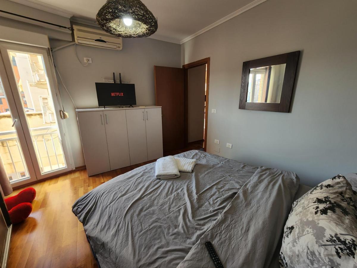 Kalpazo Home Skanderbeg Square Тирана Екстер'єр фото