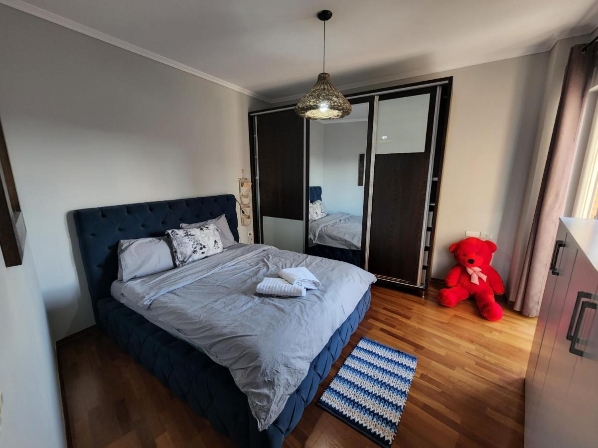 Kalpazo Home Skanderbeg Square Тирана Екстер'єр фото