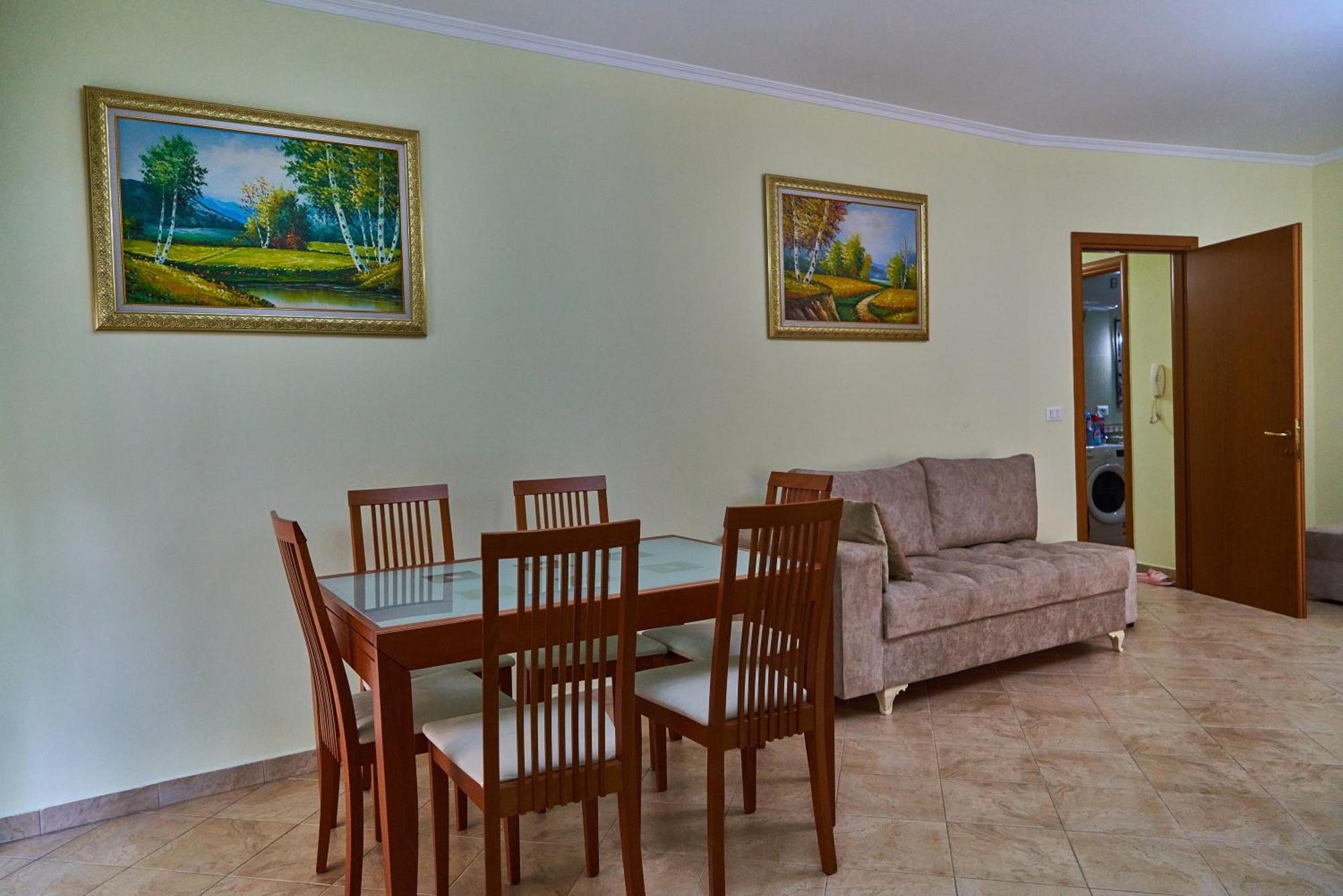 Kalpazo Home Skanderbeg Square Тирана Екстер'єр фото