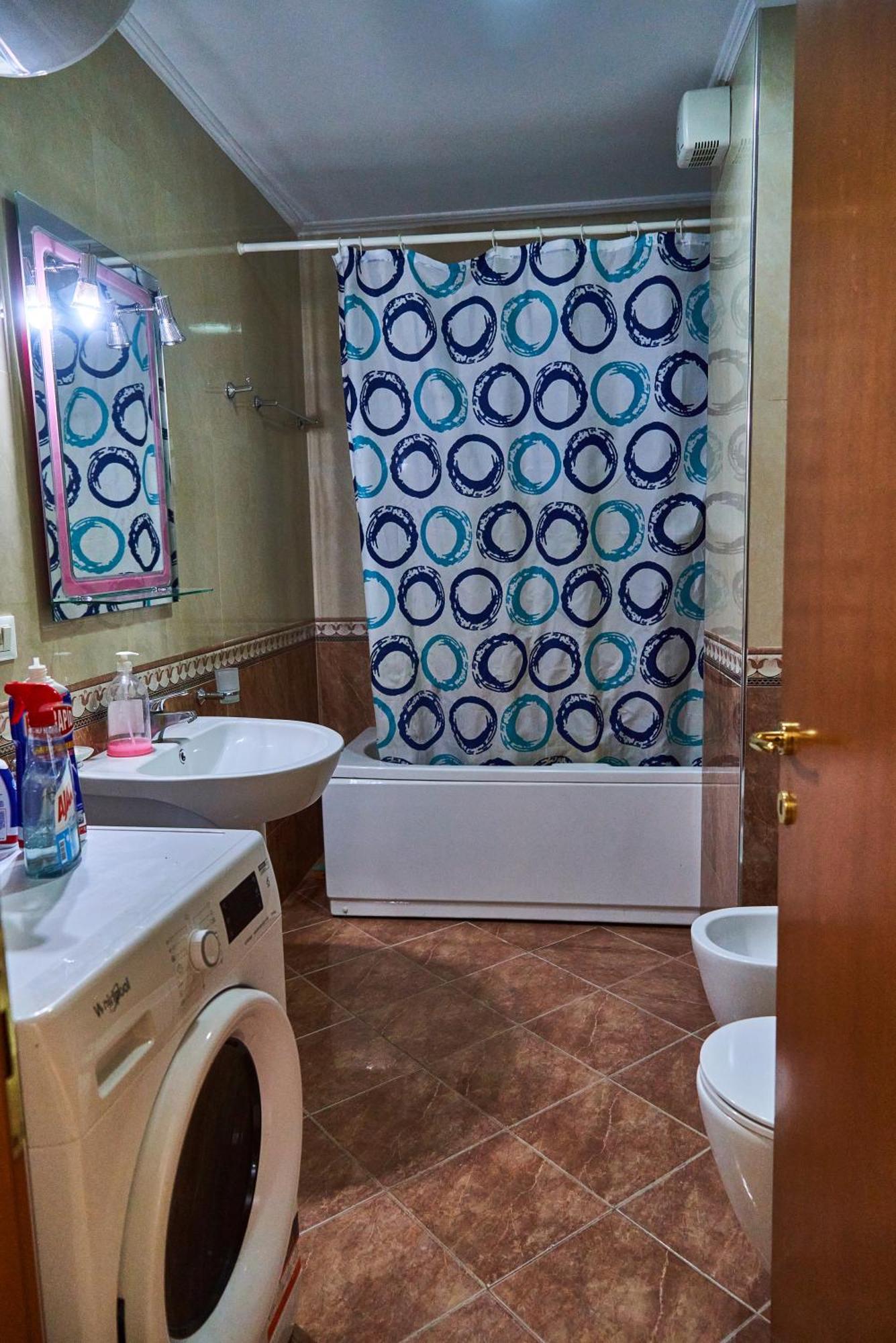 Kalpazo Home Skanderbeg Square Тирана Екстер'єр фото