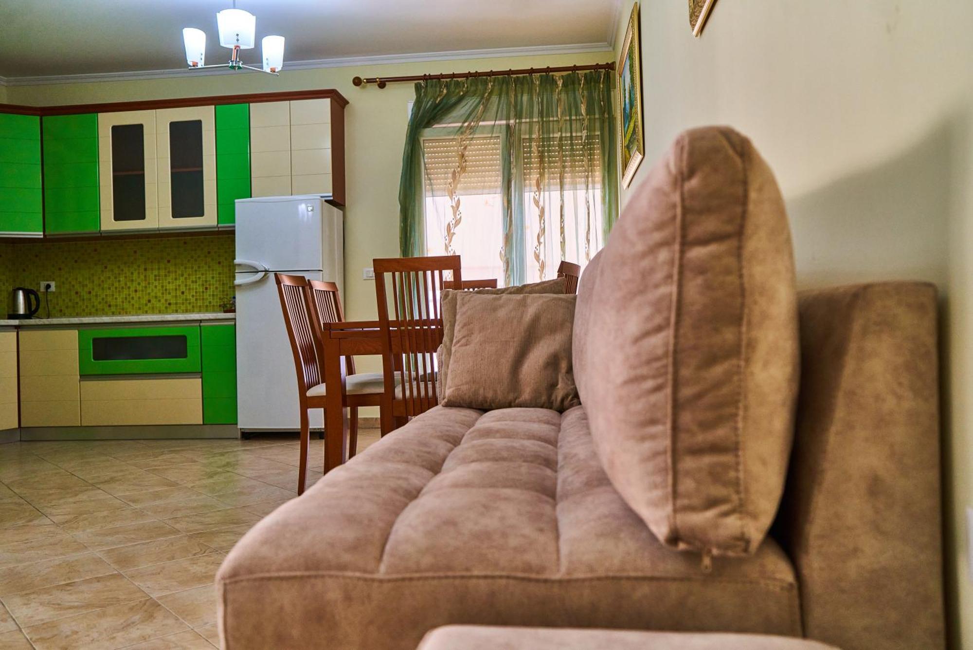 Kalpazo Home Skanderbeg Square Тирана Екстер'єр фото