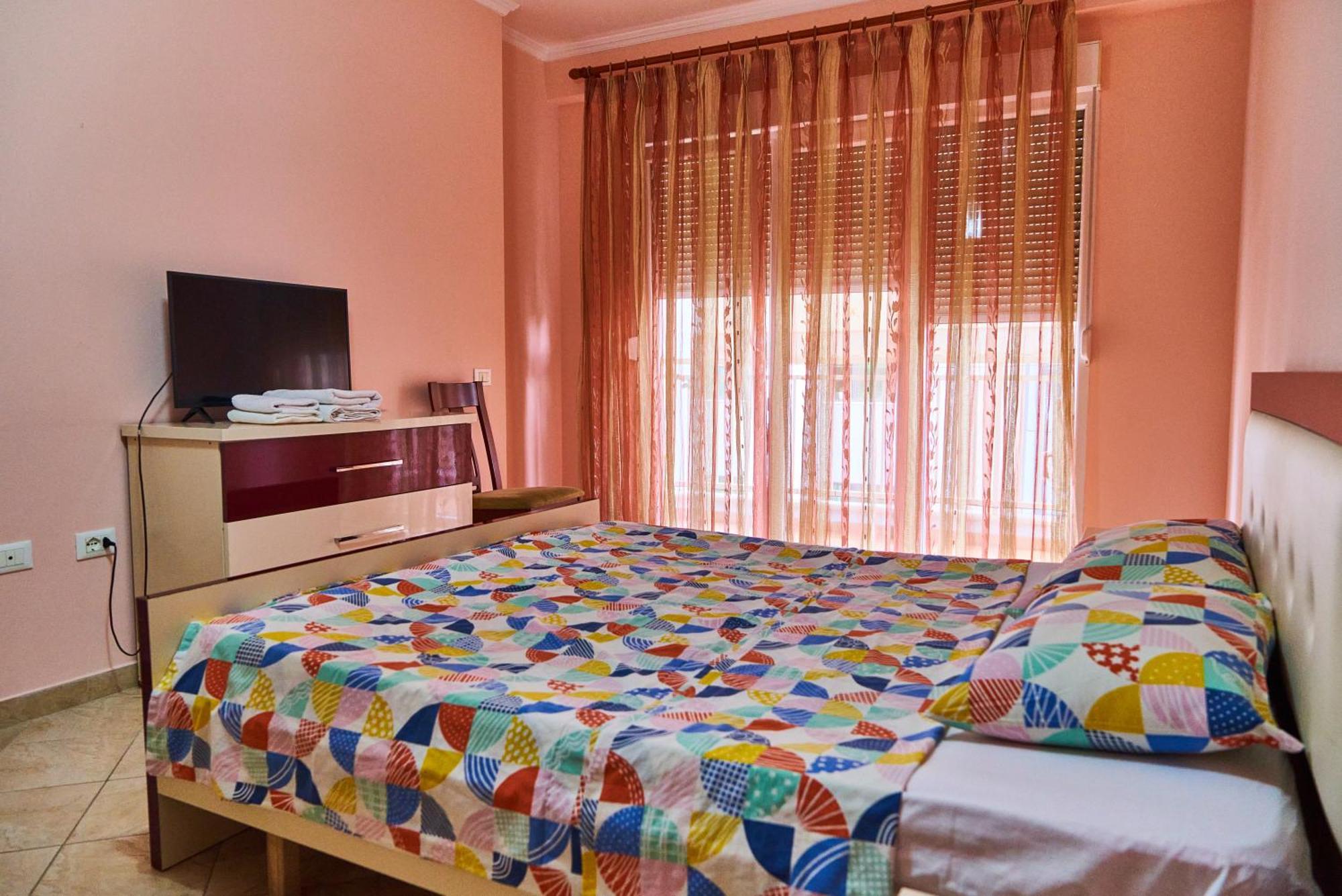 Kalpazo Home Skanderbeg Square Тирана Екстер'єр фото