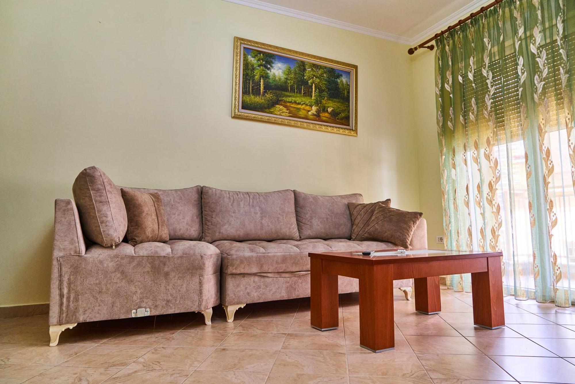 Kalpazo Home Skanderbeg Square Тирана Екстер'єр фото