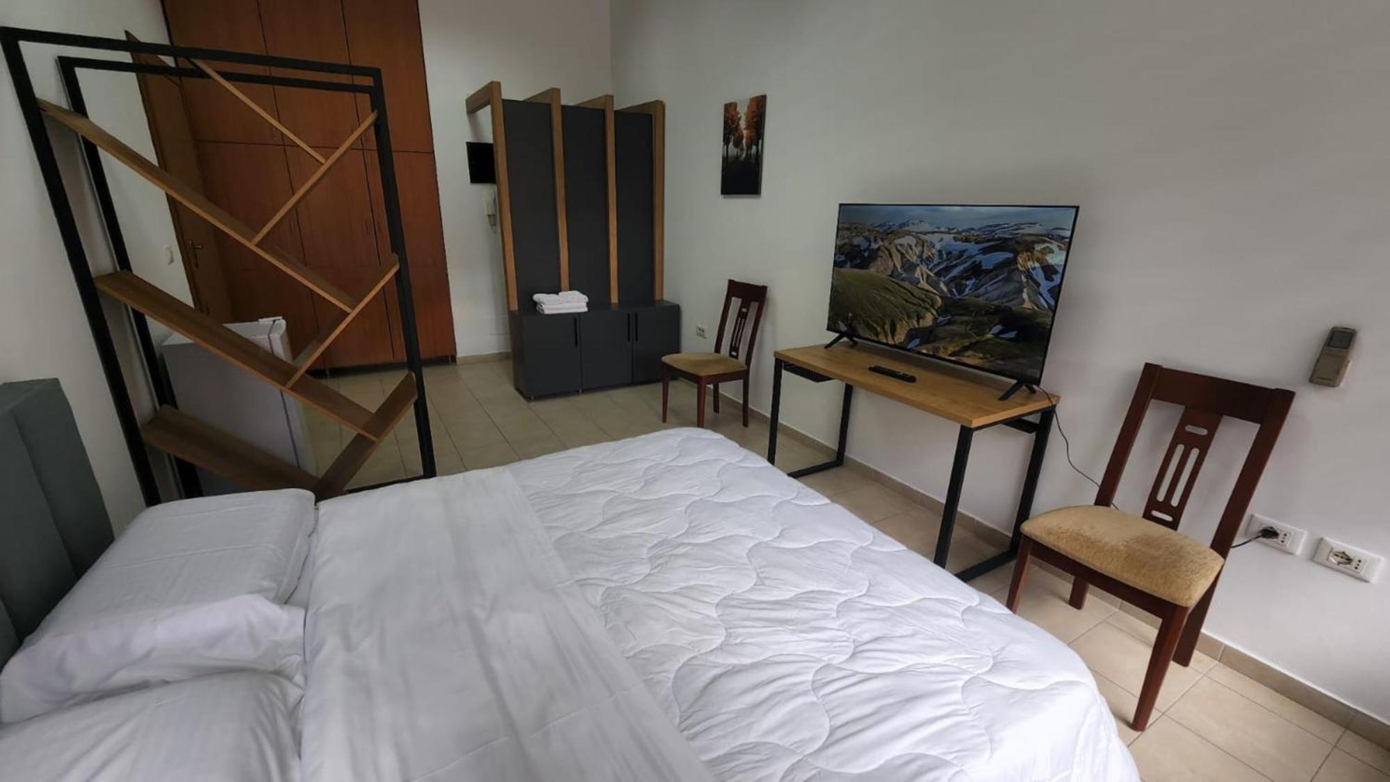 Kalpazo Home Skanderbeg Square Тирана Екстер'єр фото