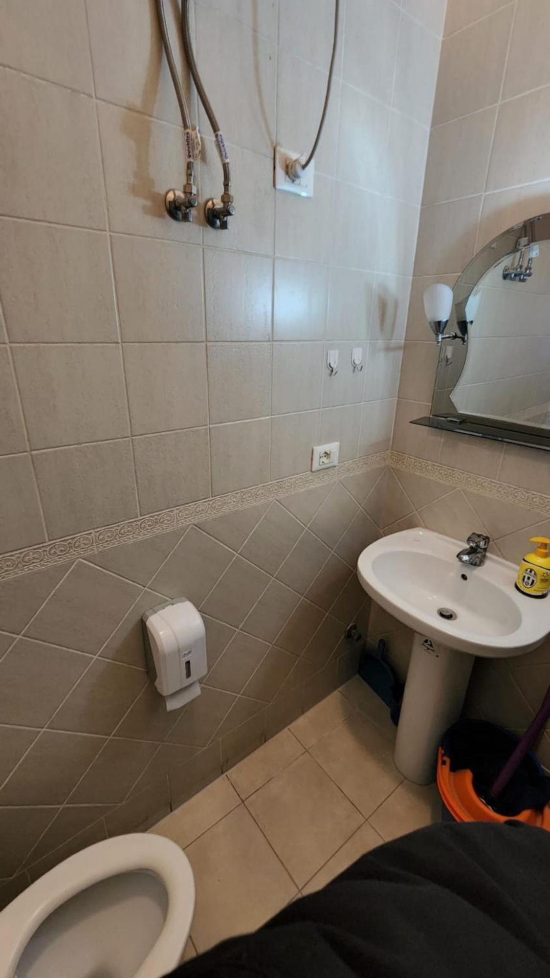 Kalpazo Home Skanderbeg Square Тирана Екстер'єр фото
